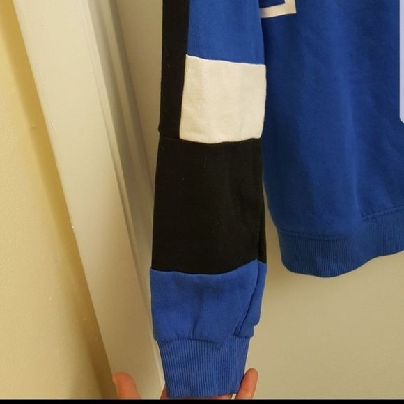 worn once VS PINK colorblock crew sweater size S - Picture 6 of 6